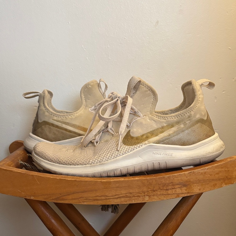 Nike Tan Running Shoes